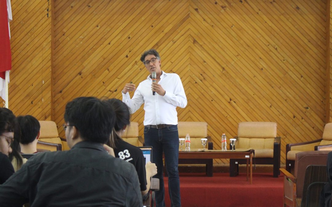 Kuliah Umum: “Creation of Shared Value Strategy From Reactive Compliance to Proactive Sustainable Business Models”